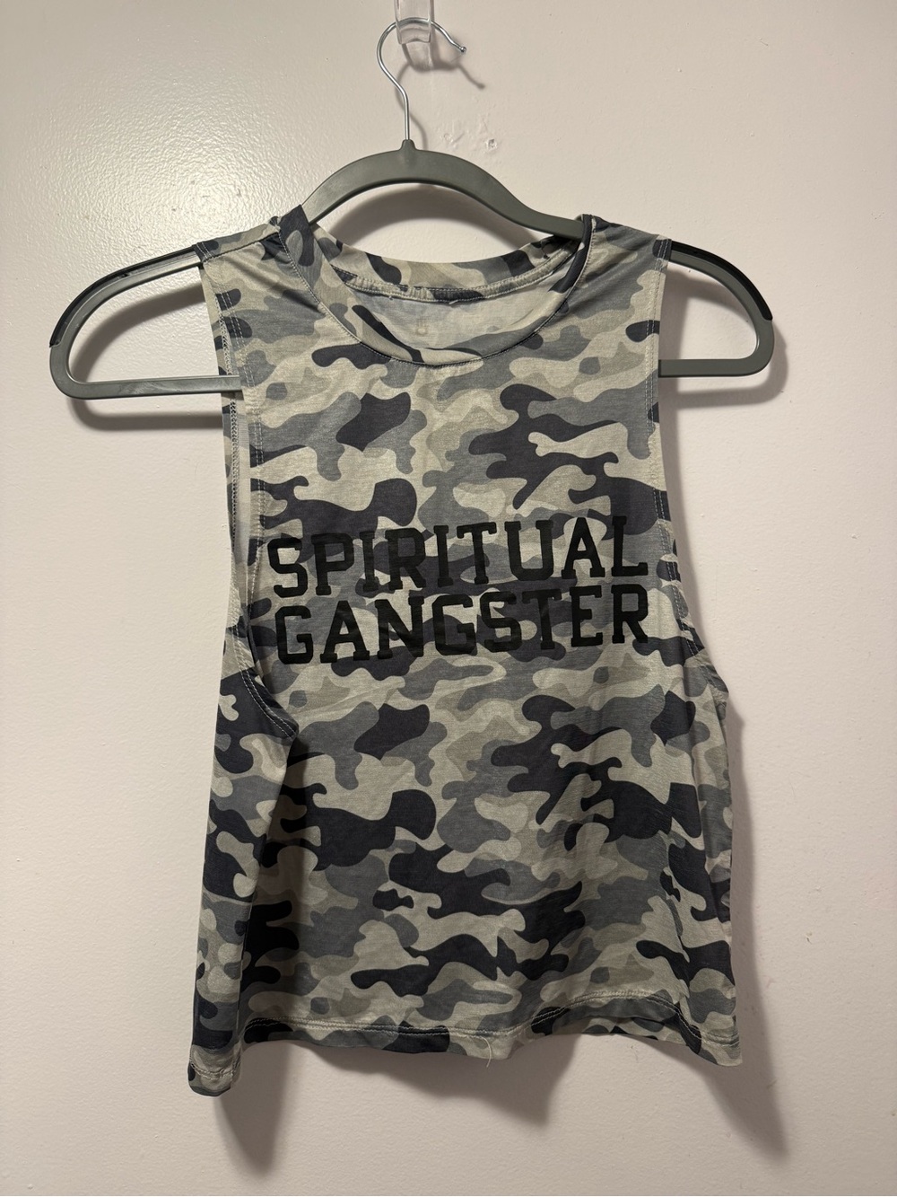 Spiritual gangster crop top camo gray